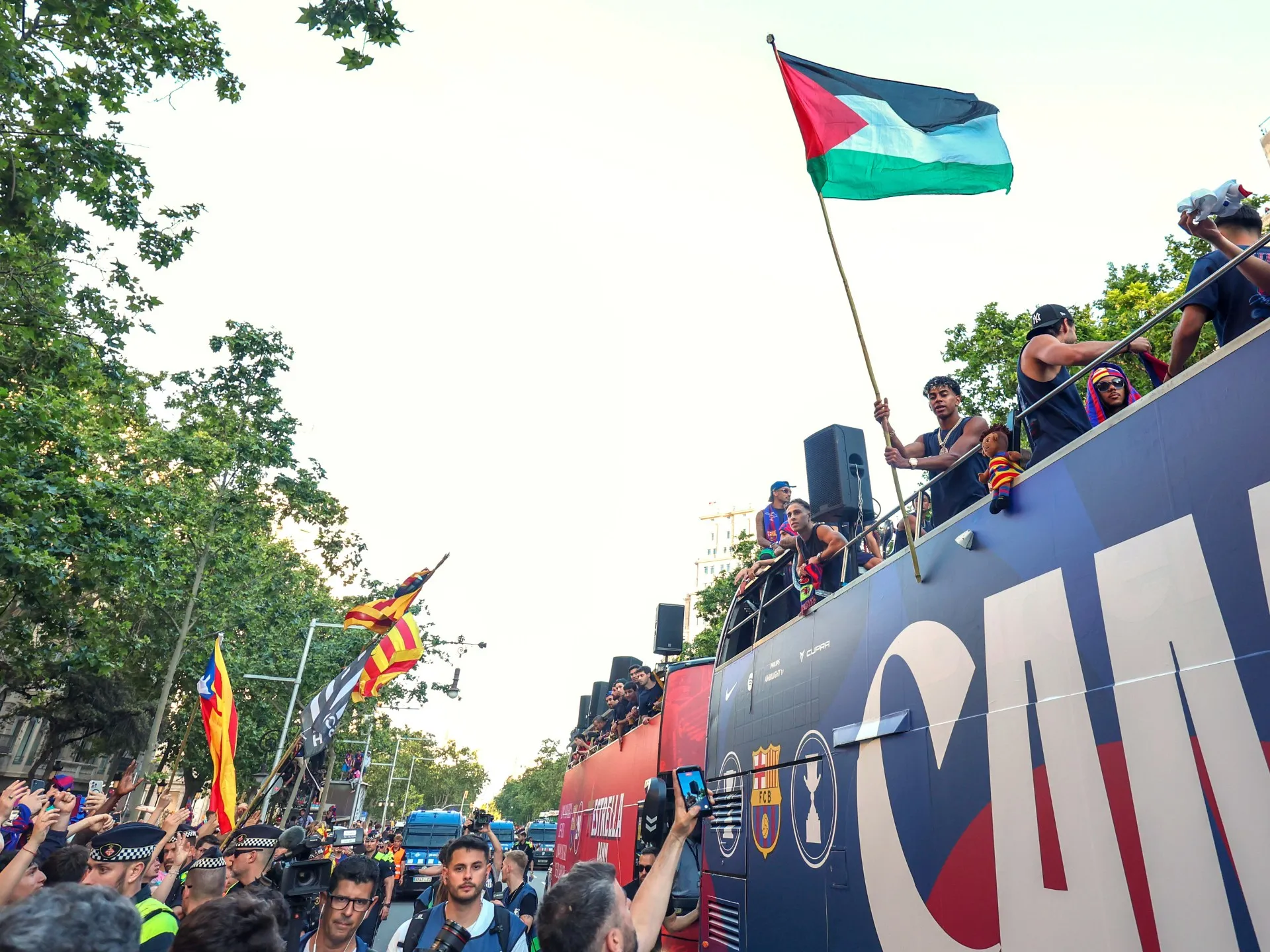 Israeli minister blasts Barcelona's Lamine Yamal for Palestinian flag wave